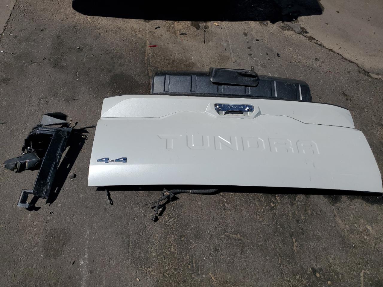 2022 Toyota Tundra Crewmax Platinum VIN: 5TFMA5EC0NX001212 Lot: 62729285