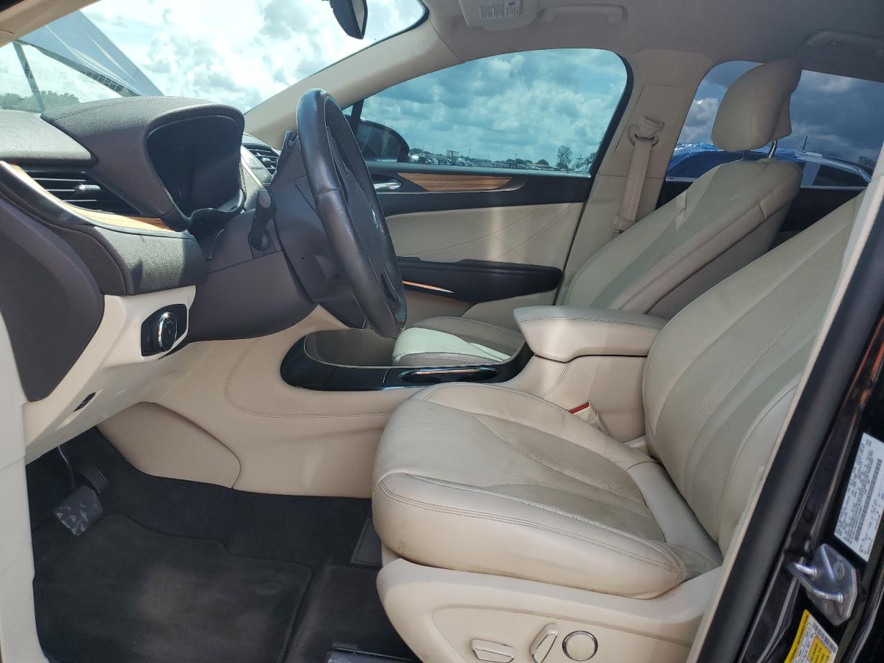 5lmcj1a95fuj04281 5LMCJ1A95FUJ04281 2015 Lincoln Mkc