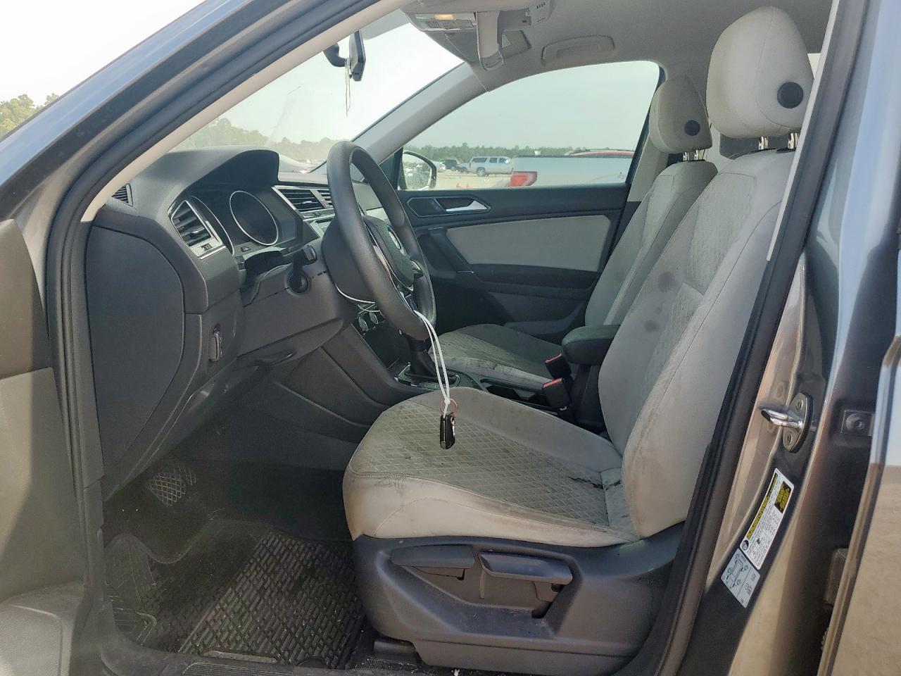 2018 Volkswagen Tiguan S VIN: 3VV1B7AX6JM118945 Lot: 64402815