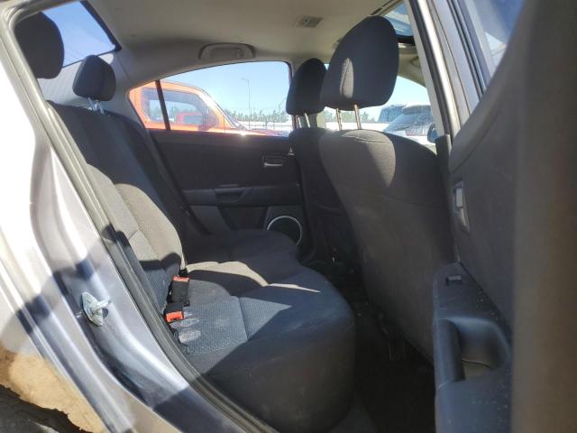 2004 MAZDA 3 S  