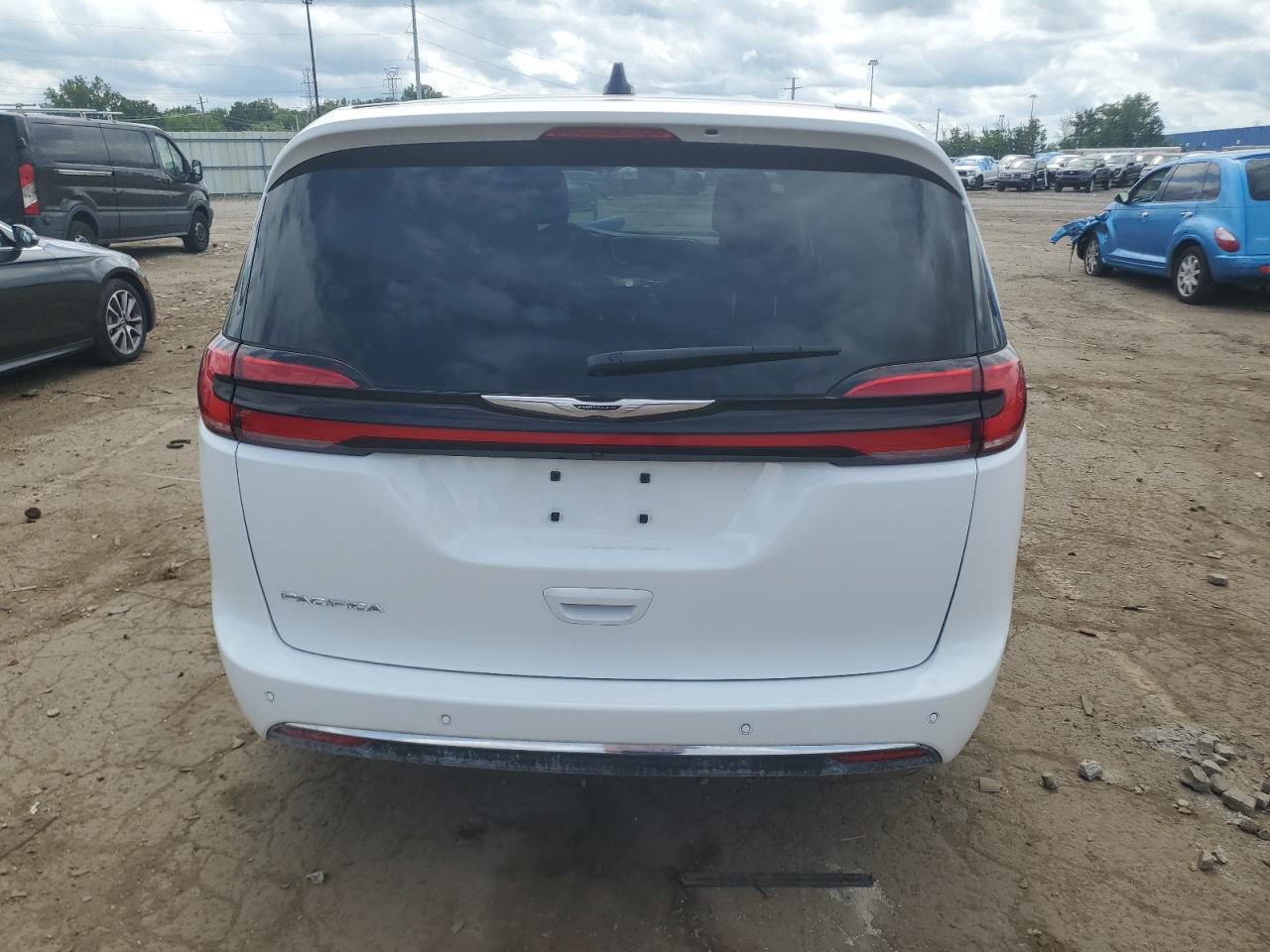2023 Chrysler Pacifica Touring L VIN: 2C4RC1BG4PR575183 Lot: 65431805