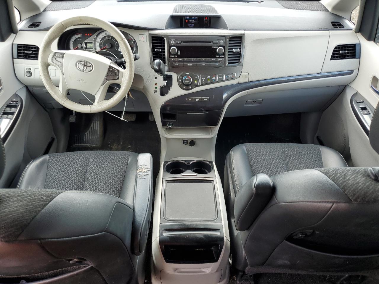 2014 Toyota Sienna Sport VIN: 5TDXK3DC4ES419634 Lot: 64596085