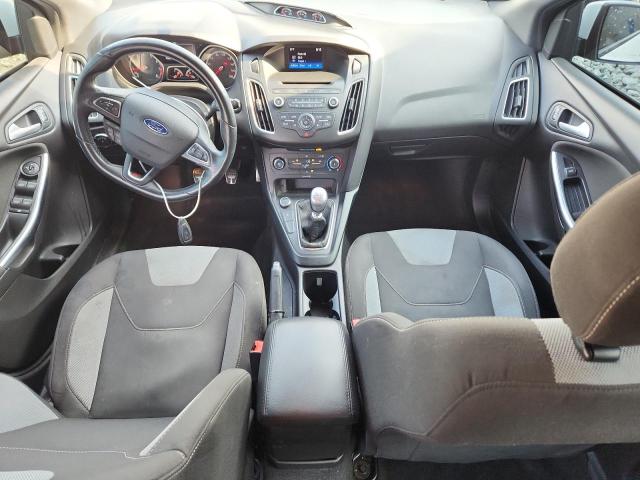  FORD FOCUS 2017 White