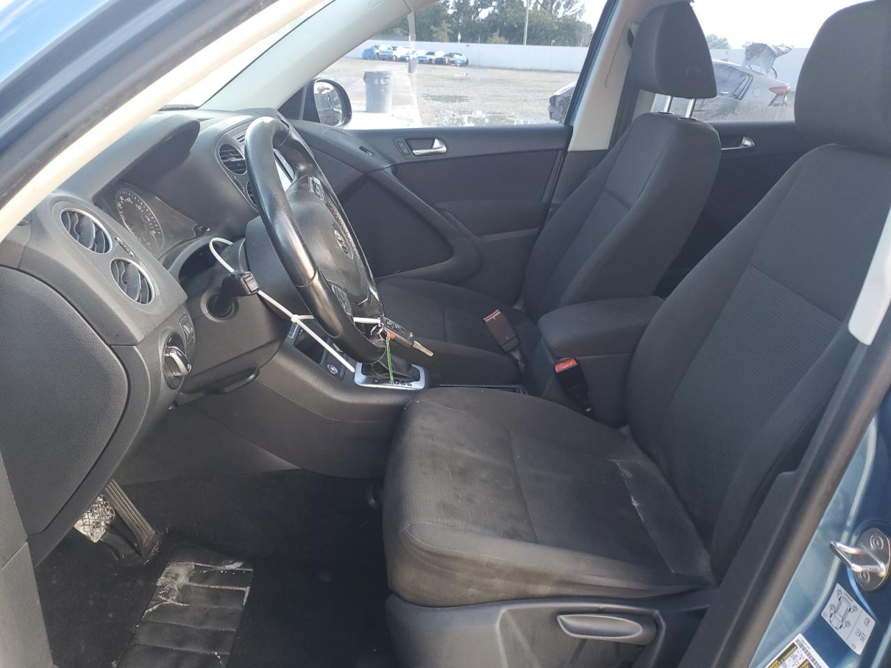 2018 Volkswagen Tiguan Limited VIN: WVGAV7AX5JK001110 Lot: 64971295