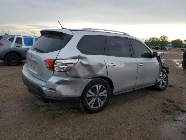  NISSAN PATHFINDER 2017 Серебристый