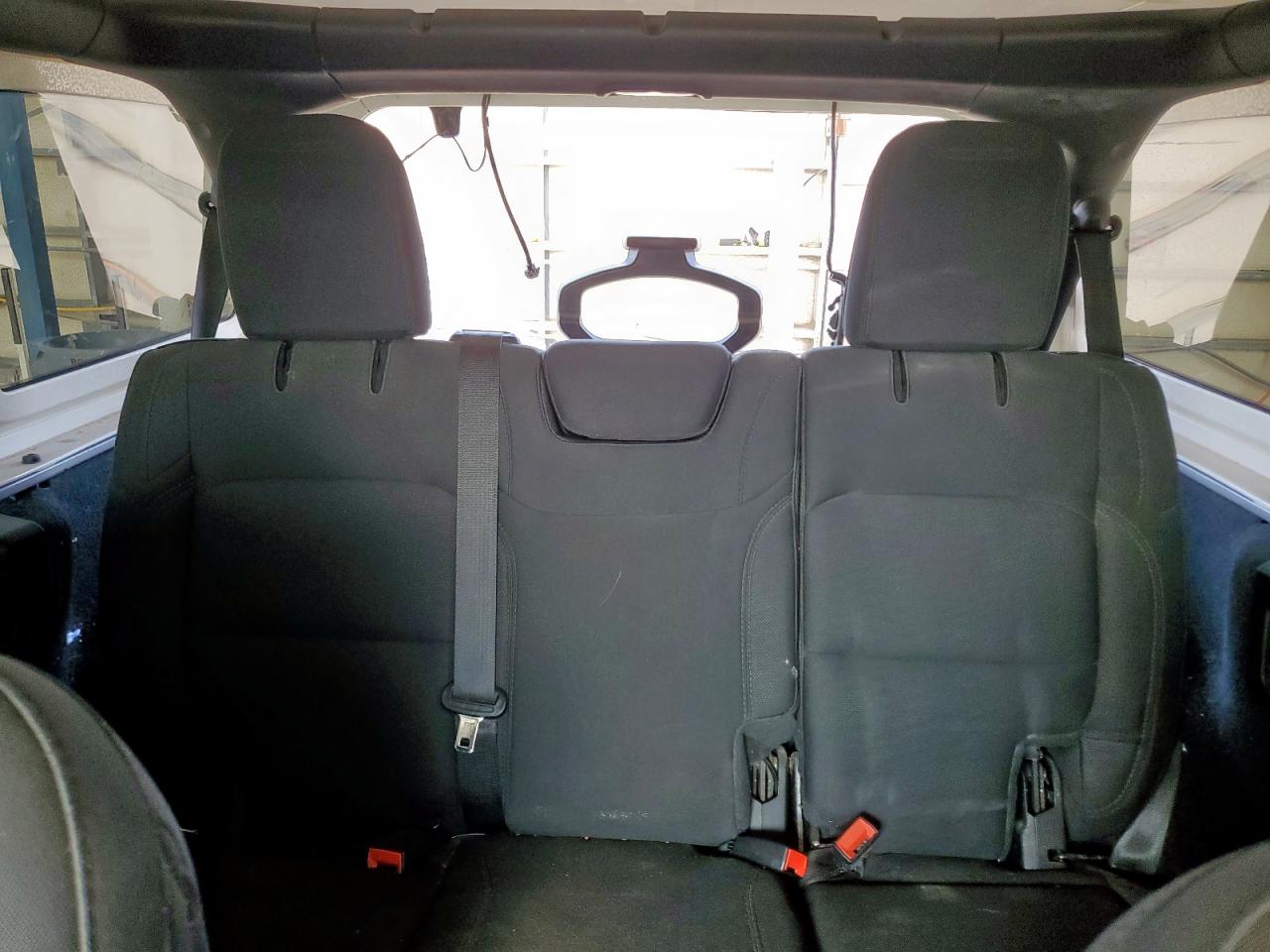 2020 Jeep Wrangler Unlimited Sahara VIN: 1C4HJXEN2LW213949 Lot: 66230525