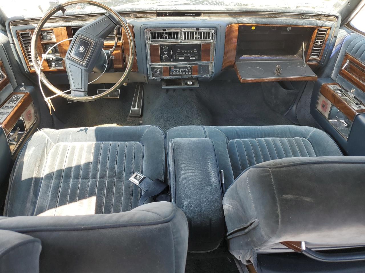 1988 Cadillac Brougham VIN: 1G6DW51Y3JR758531 Lot: 65984095
