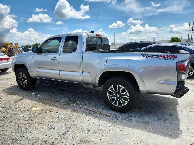 TOYOTA TACOMA 2022 Srebrny