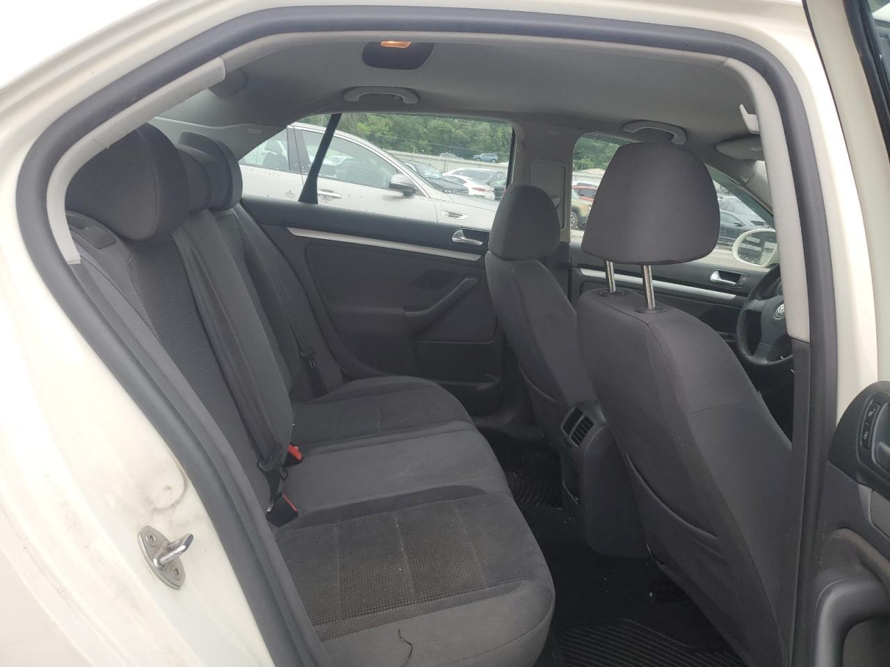 2008 Volkswagen Jetta S VIN: 3VWJZ71K28M153049 Lot: 62512915