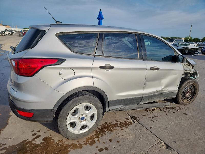  FORD ESCAPE 2019 Серебристый