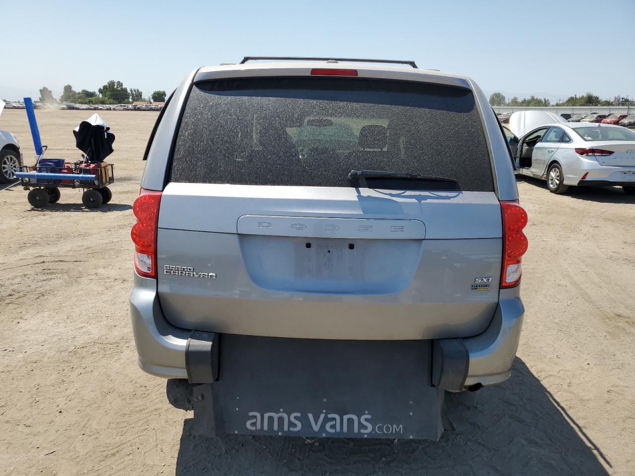 2016 Dodge Grand Caravan Sxt VIN: 2C4RDGCG5GR330049 Lot: 64740945
