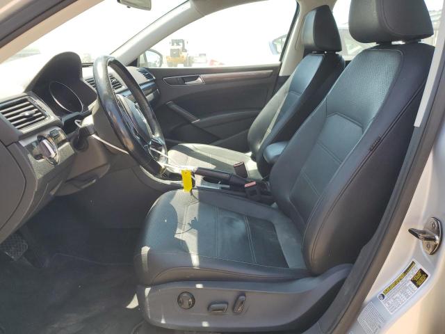  VOLKSWAGEN PASSAT 2017 Srebrny