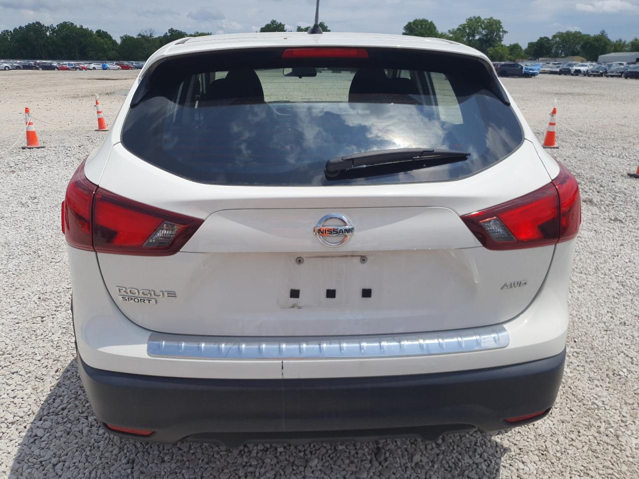 2018 Nissan Rogue Sport S VIN: JN1BJ1CR7JW289093 Lot: 65159465