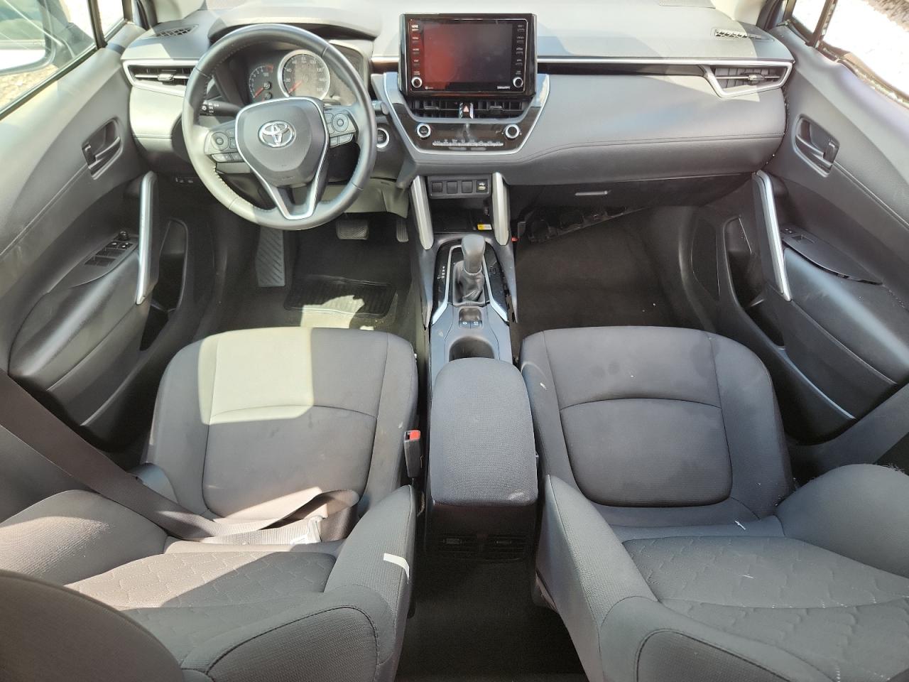 2022 Toyota Corolla Cross Le VIN: 7MUCAAAG4NV017048 Lot: 65010725