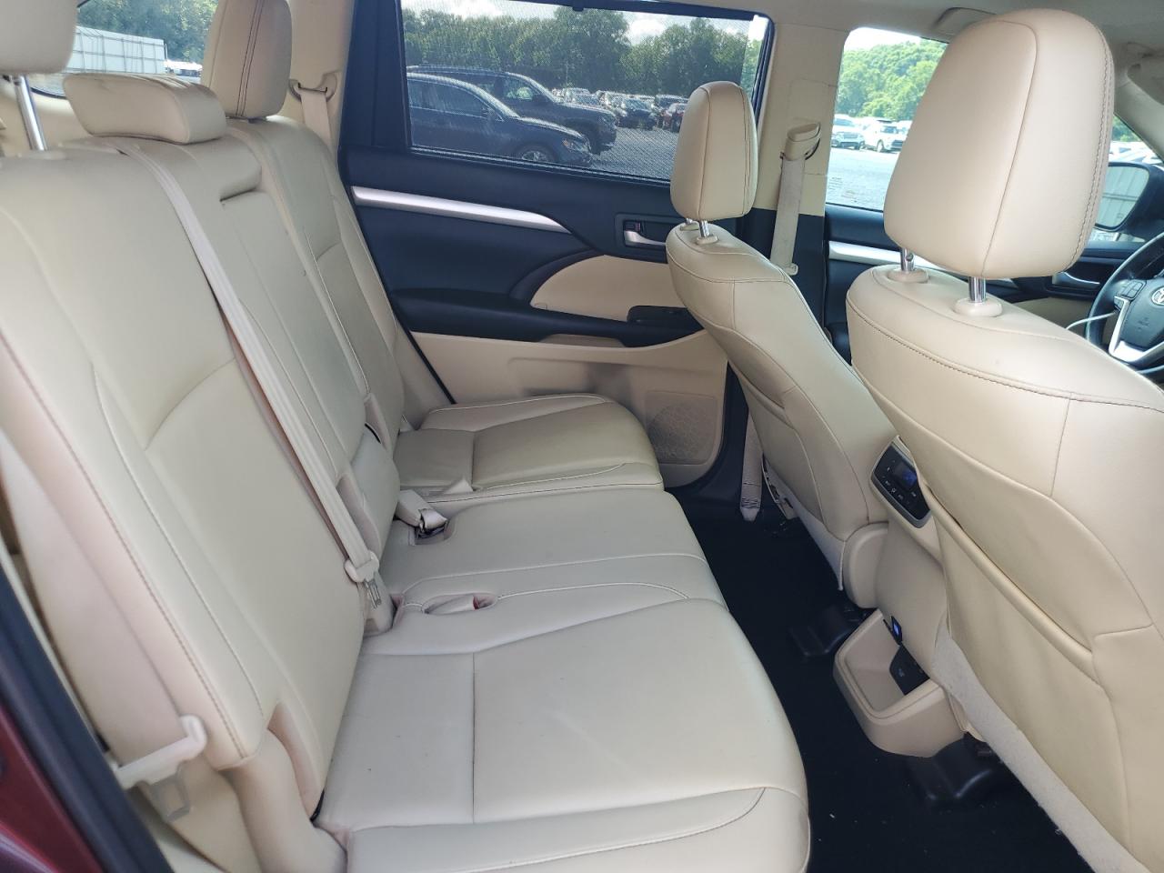2019 Toyota Highlander Se VIN: 5TDKZRFH4KS325511 Lot: 64081495