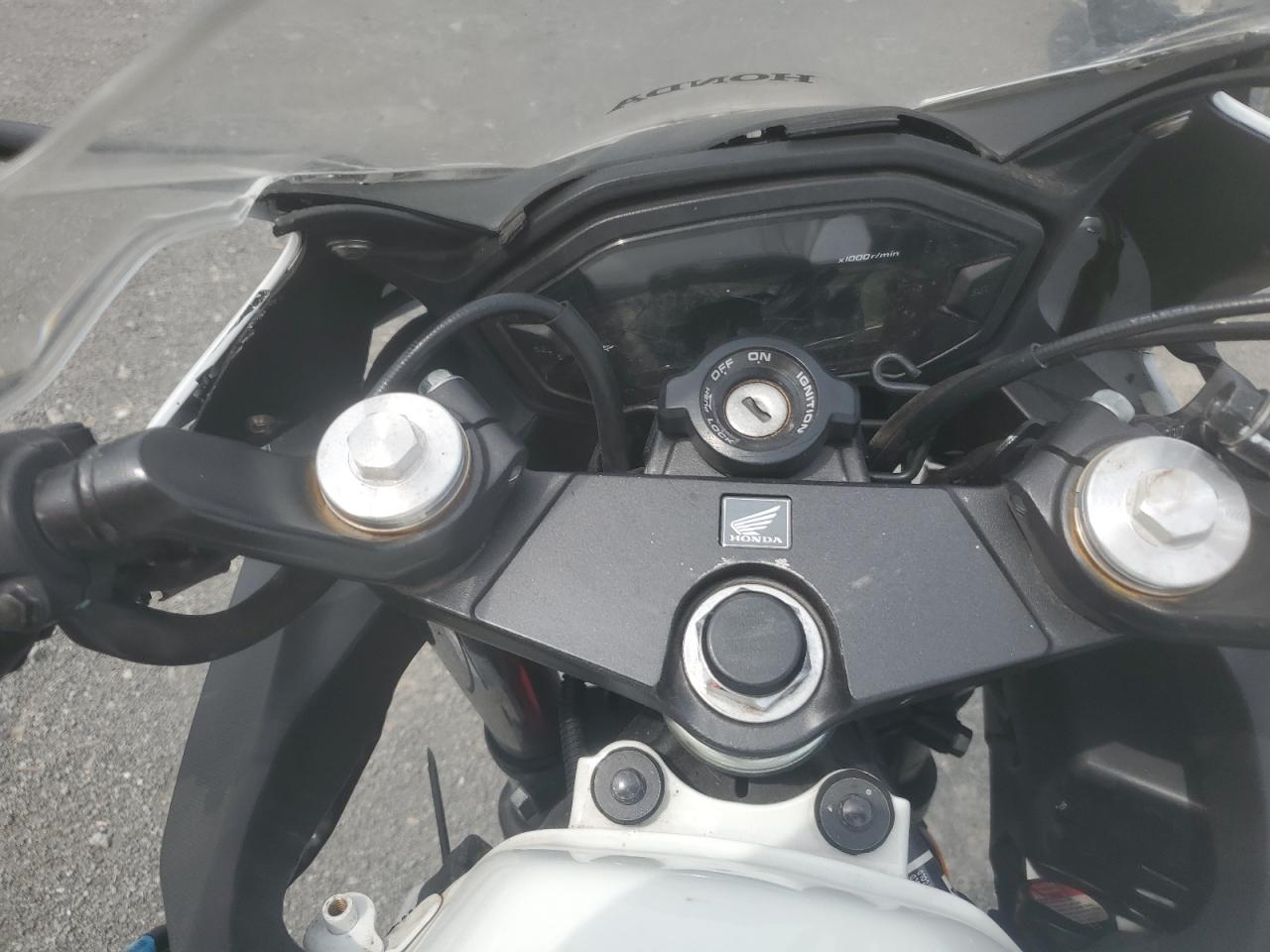 2014 Honda Cbr500 R VIN: MLHPC446XE5100674 Lot: 69364825