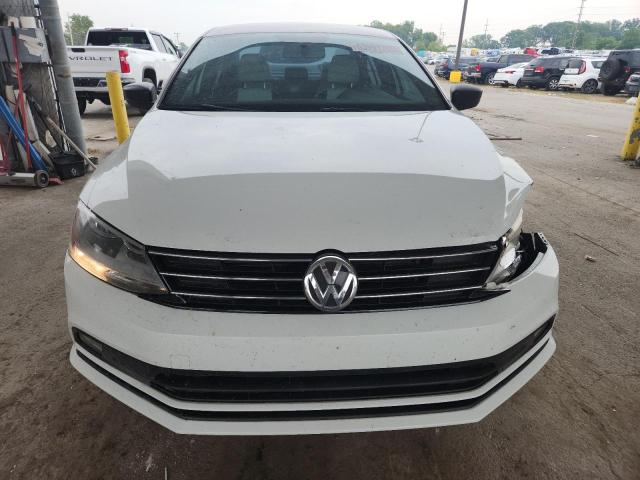 Sedans VOLKSWAGEN JETTA 2015 Biały