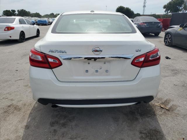  NISSAN ALTIMA 2017 Biały