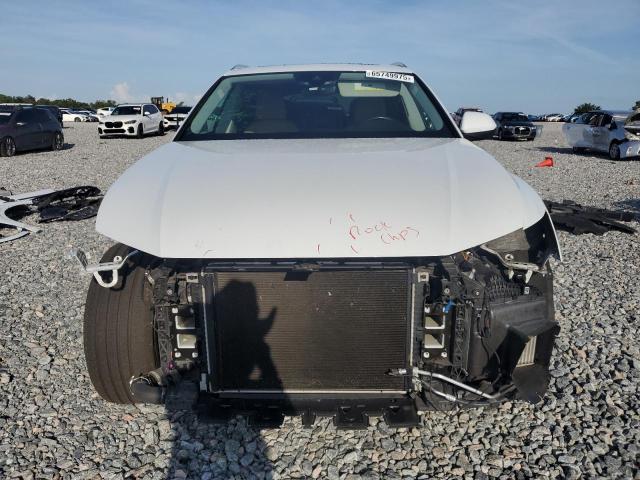  AUDI Q8 2021 Biały