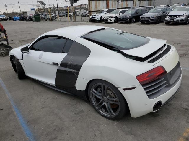 Купе AUDI R8 2015 Белы