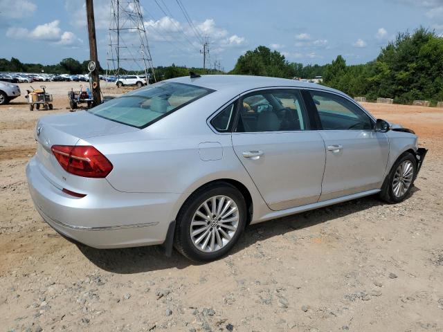 VOLKSWAGEN PASSAT 2016 Silver