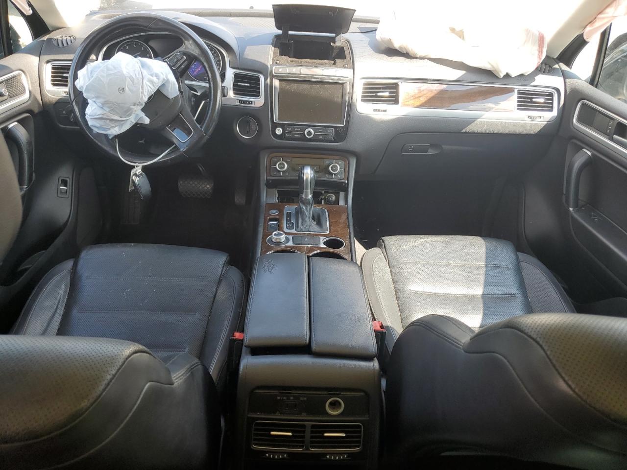 2016 Volkswagen Touareg Sport VIN: WVGEF9BP6GD003485 Lot: 66817995