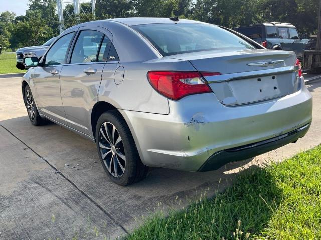 Sedans CHRYSLER 200 2013 Srebrny