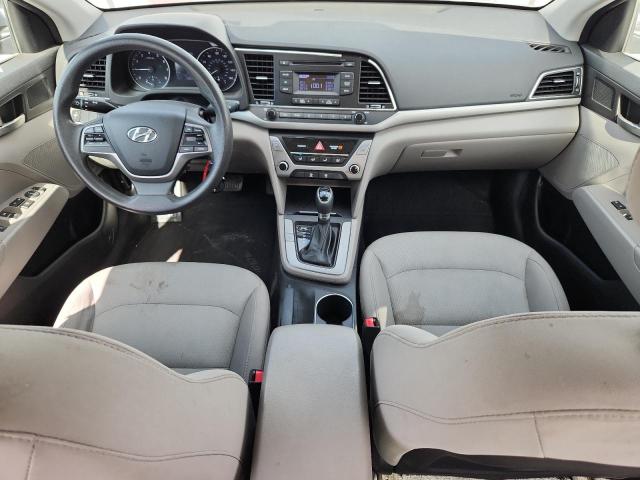Sedans HYUNDAI ELANTRA 2017 Srebrny