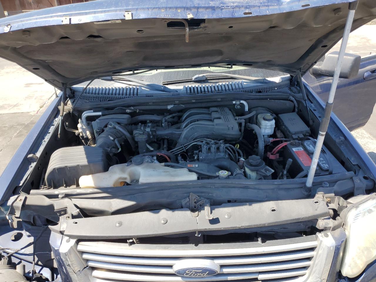 2008 Ford Explorer Xlt VIN: 1FMEU63E08UB14102 Lot: 63680465