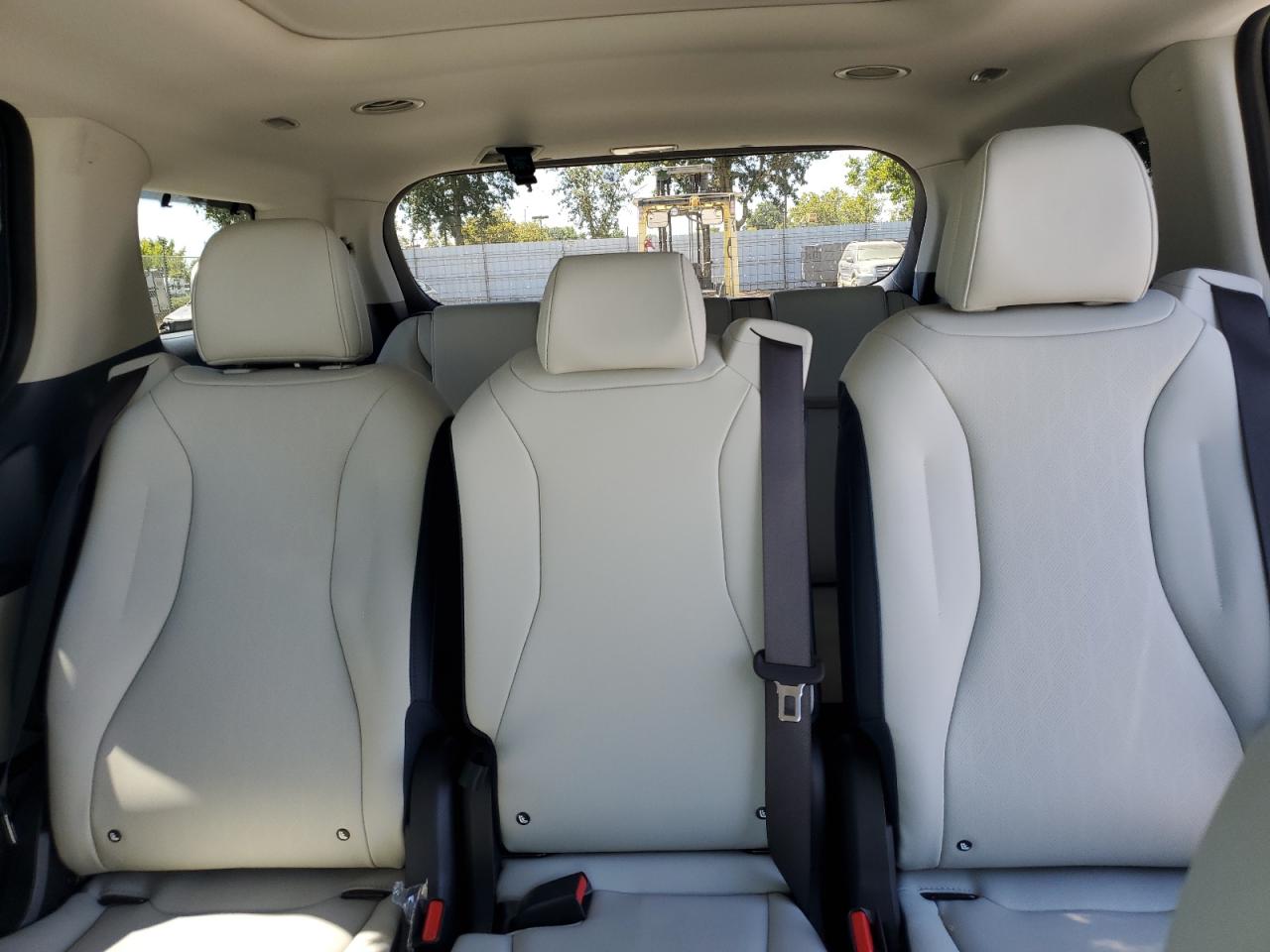 2025 Kia Carnival Sx VIN: KNDNE5KA6S6072766 Lot: 64060655