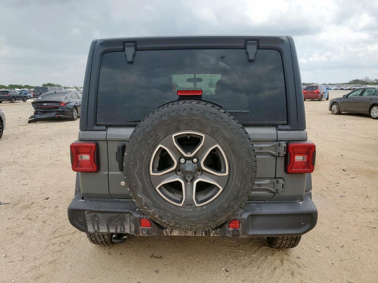 2020 Jeep Wrangler Unlimited Sport VIN: 1C4HJXDG0LW268368 Lot: 64282385