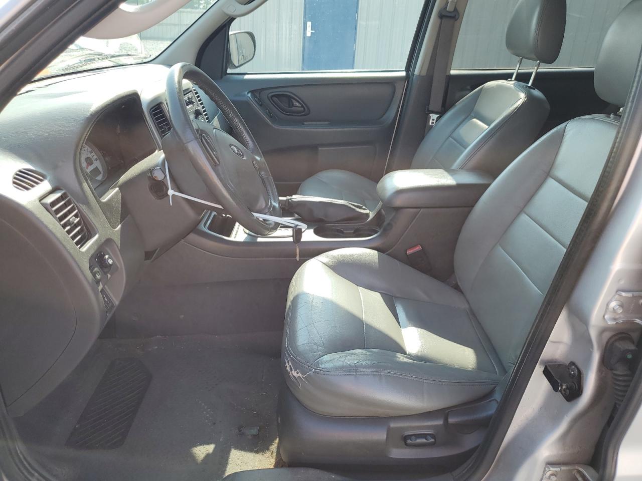 2005 Ford Escape Xlt VIN: 1FMYU03175KA86796 Lot: 65030465