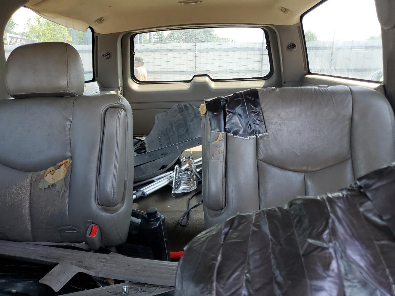 2005 Chevrolet Suburban K1500 VIN: 1GNFK16Z85J172642 Lot: 63691295