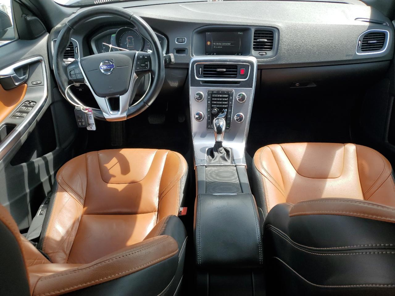 yv140mek8h1360233 YV140MEK8H1360233 2017 Volvo V60 T5 Premier