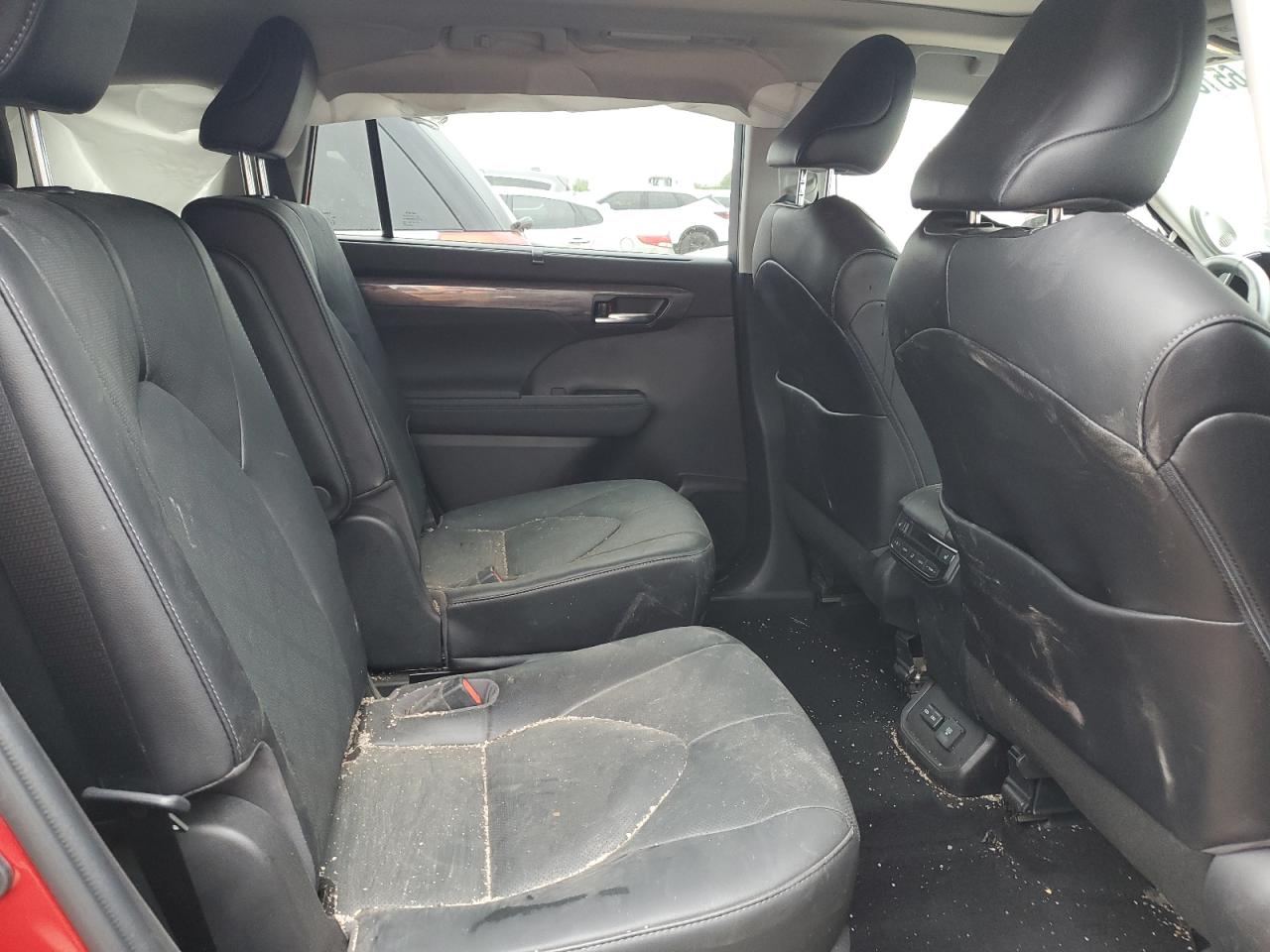 5TDFZRBH0NS202901 2022 Toyota Highlander Platinum