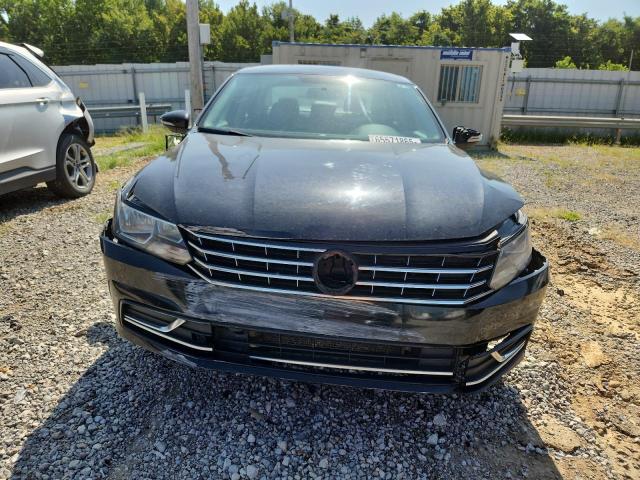 Sedans VOLKSWAGEN PASSAT 2016 Black