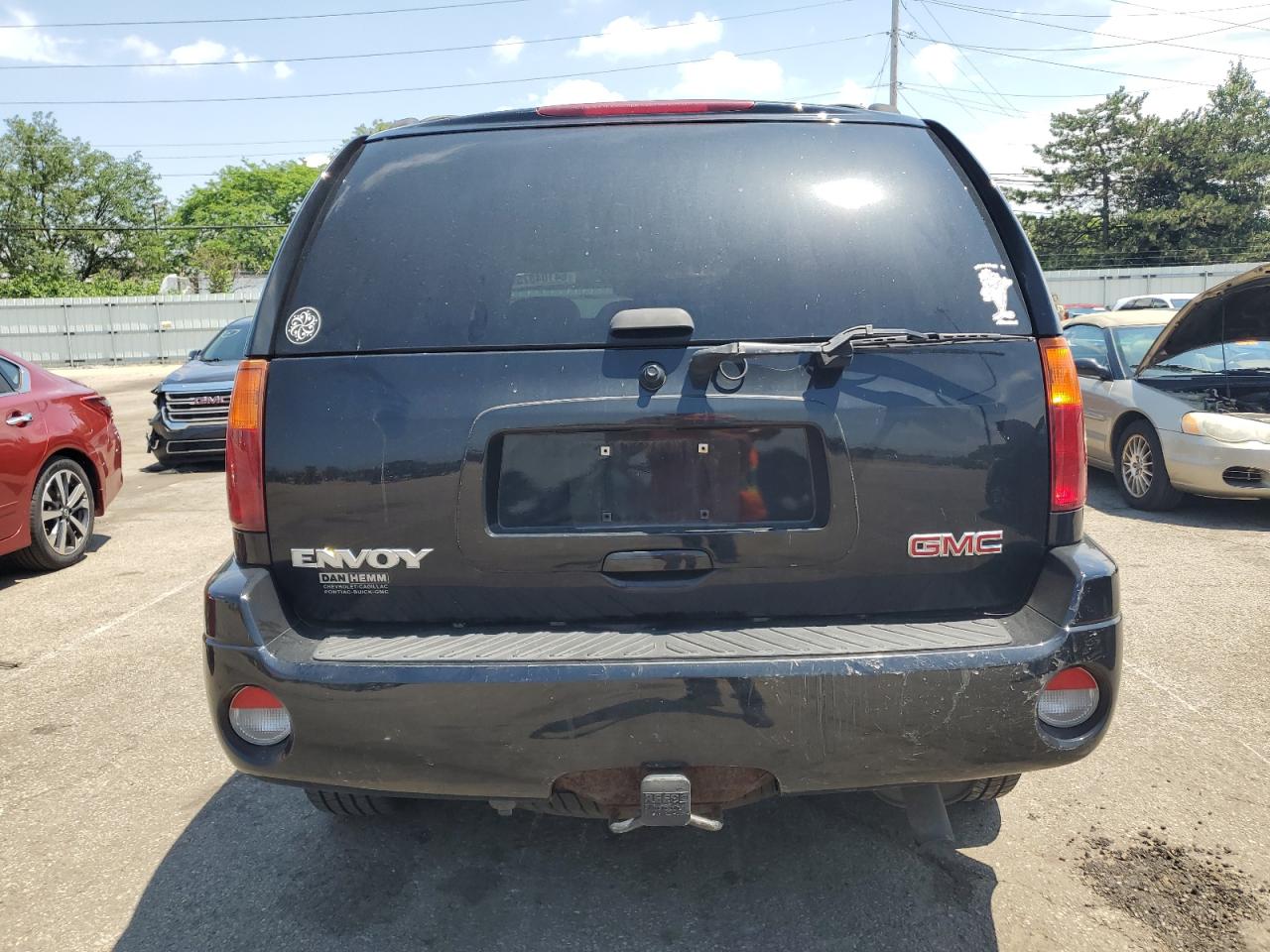2005 GMC Envoy VIN: 1GKDT13S452263104 Lot: 64104875
