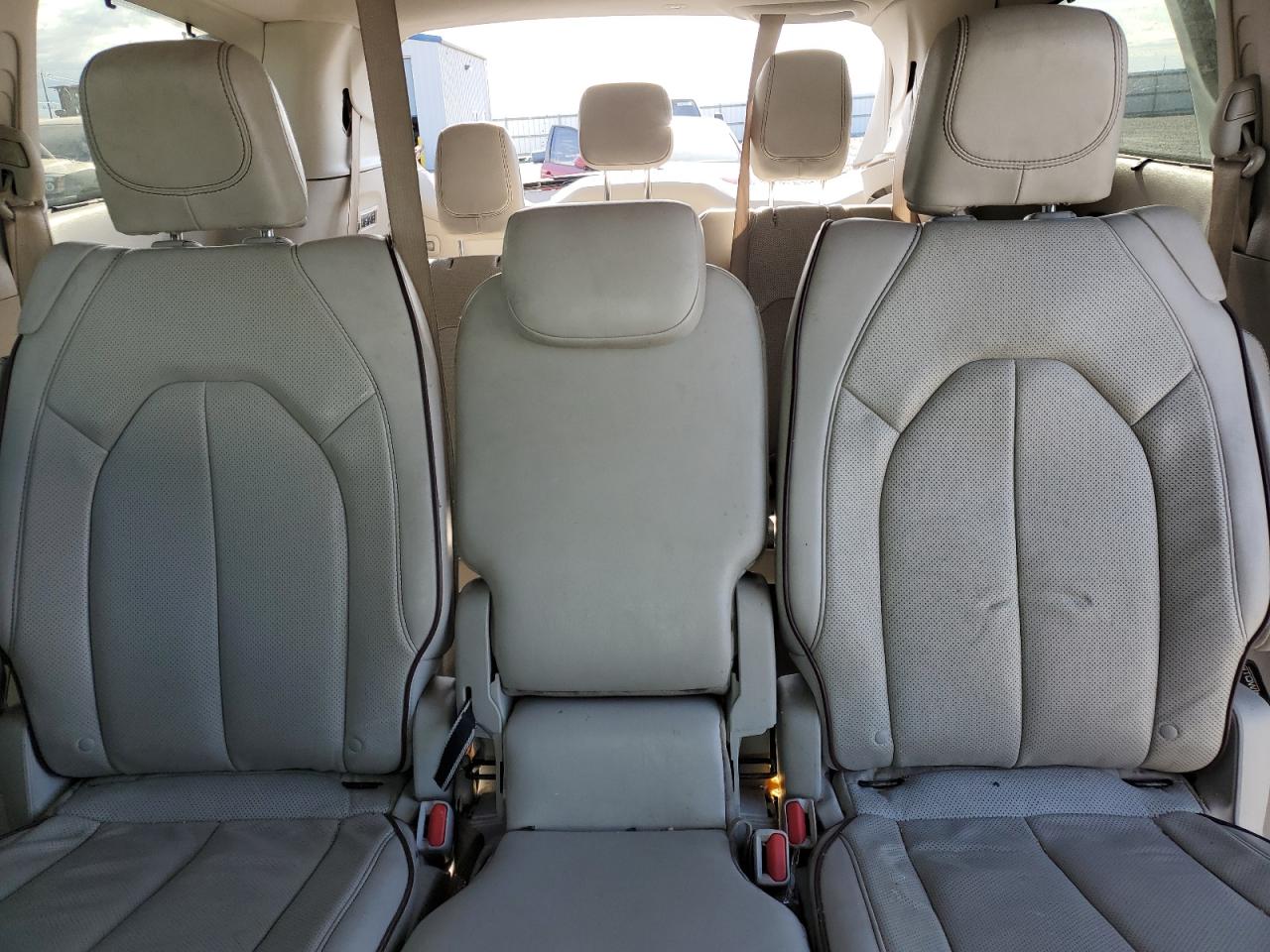 2018 Chrysler Pacifica Limited VIN: 2C4RC1GG4JR212107 Lot: 64826985