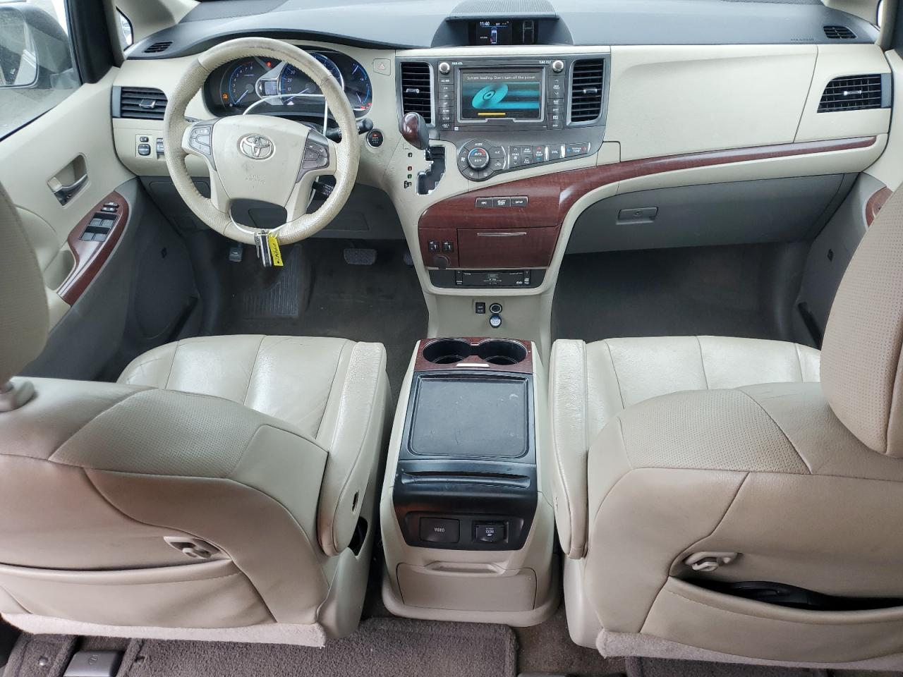 2012 Toyota Sienna Xle VIN: 5TDYK3DC3CS216199 Lot: 62774935