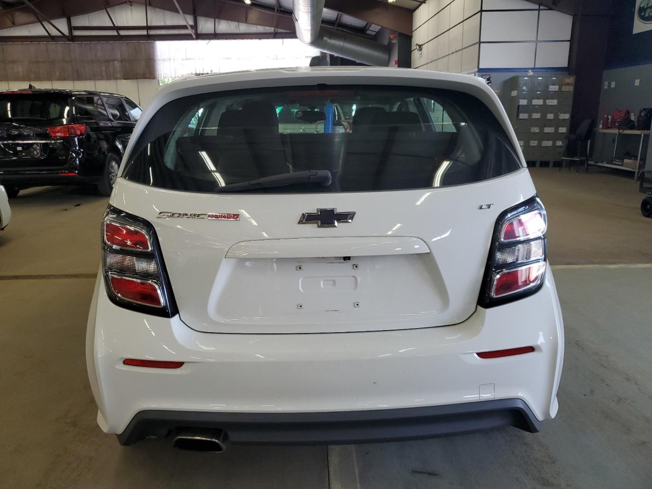 2018 Chevrolet Sonic Lt VIN: 1G1JC6SB8J4102999 Lot: 64445915