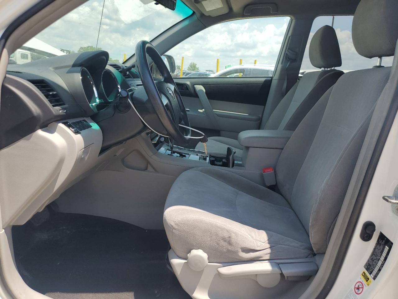 2012 Toyota Highlander Base VIN: 5TDBK3EH2CS135002 Lot: 64485105