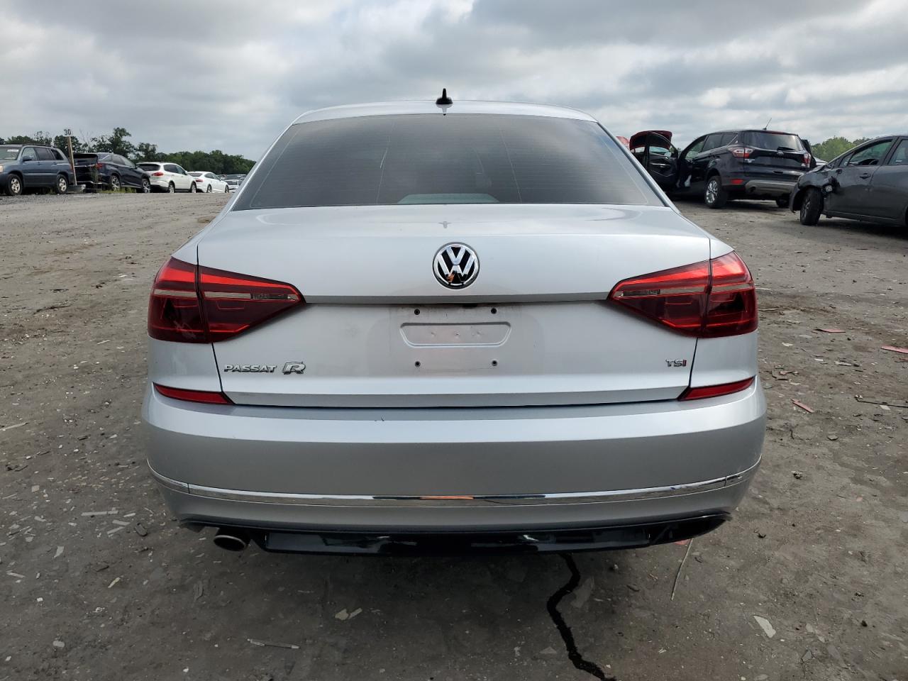 2018 Volkswagen Passat S VIN: 1VWAA7A30JC019695 Lot: 64403445