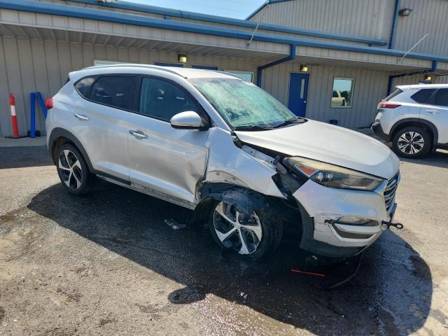  HYUNDAI TUCSON 2016 Серебристый