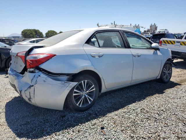 Sedans TOYOTA COROLLA 2016 Srebrny
