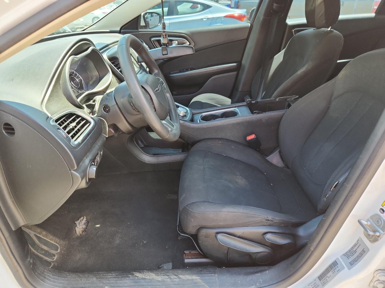 2015 Chrysler 200 Limited VIN: 1C3CCCAB6FN715466 Lot: 63698105