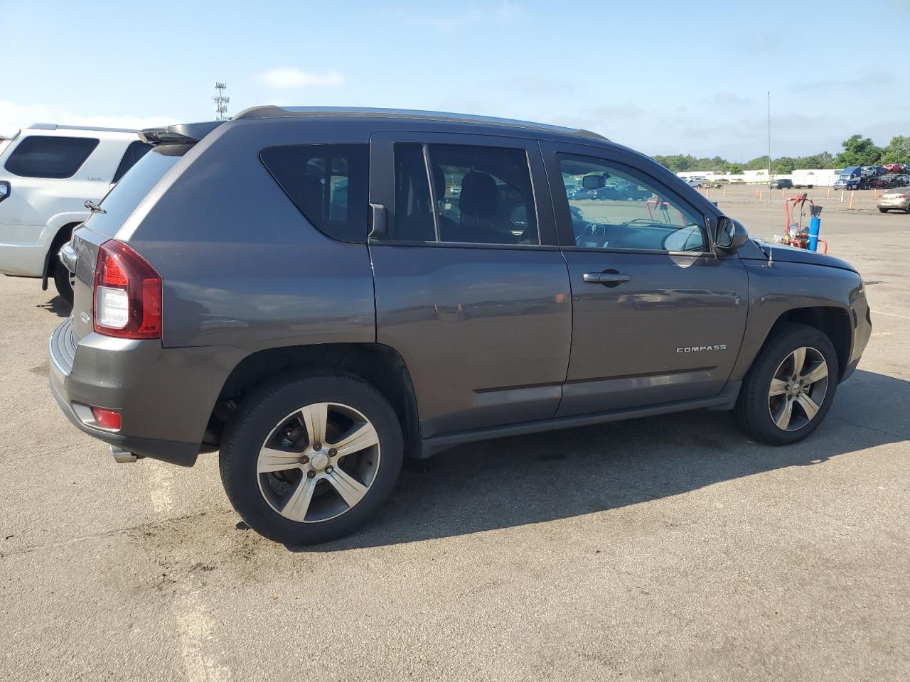 2016 Jeep Compass Latitude VIN: 1C4NJDEB9GD558260 Lot: 64903345