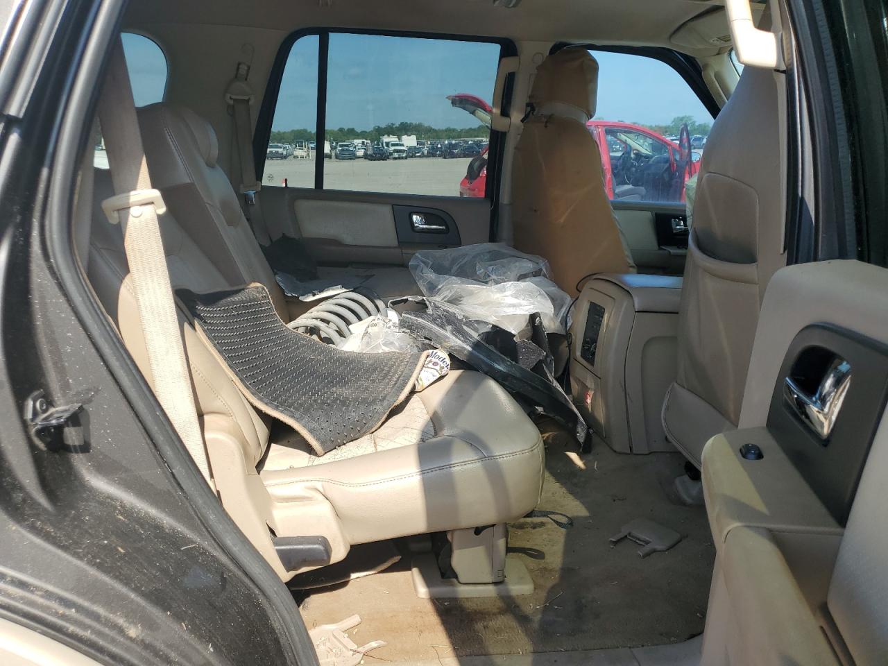 2005 Ford Expedition Eddie Bauer VIN: 1FMPU17515LA47646 Lot: 65383215