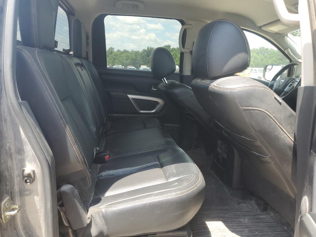 2017 Nissan Titan Sv VIN: 1N6AA1E56HN542470 Lot: 62740875