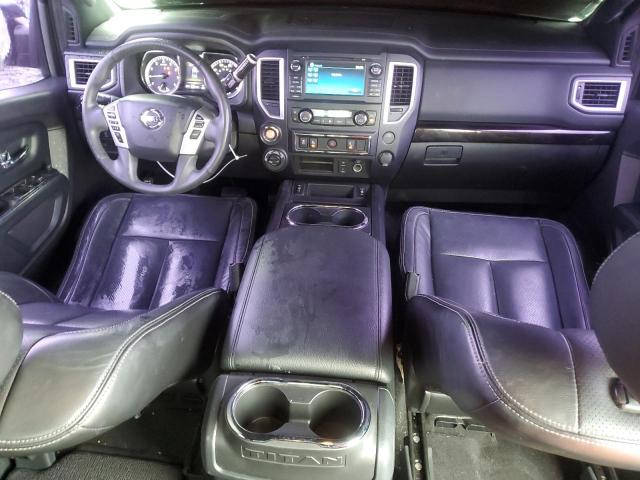  NISSAN TITAN 2018 Czarny