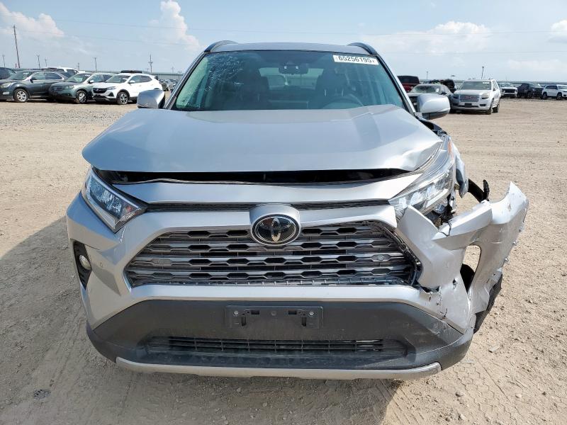  TOYOTA RAV4 2019 Srebrny